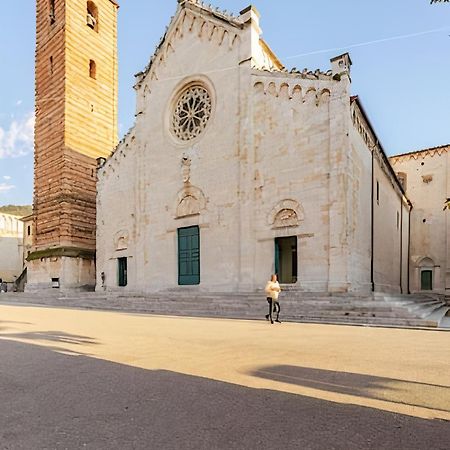 Appartamento A 150M Dal Duomo Pietrasanta Exteriör bild